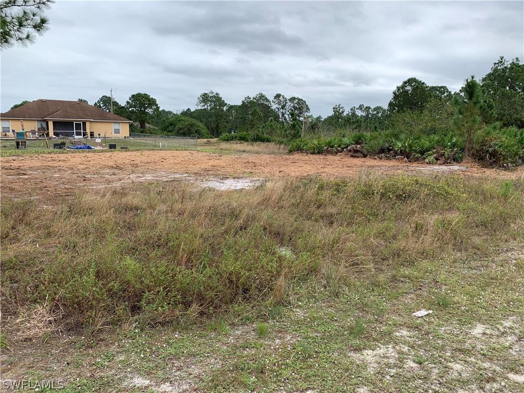 723 Peacock Ave., Lehigh Acres, FL 33974