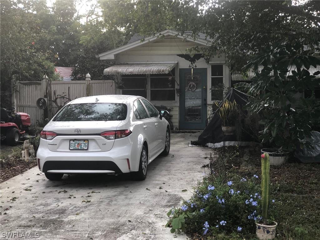 404 Canyon Dr., Lehigh Acres, FL 33936