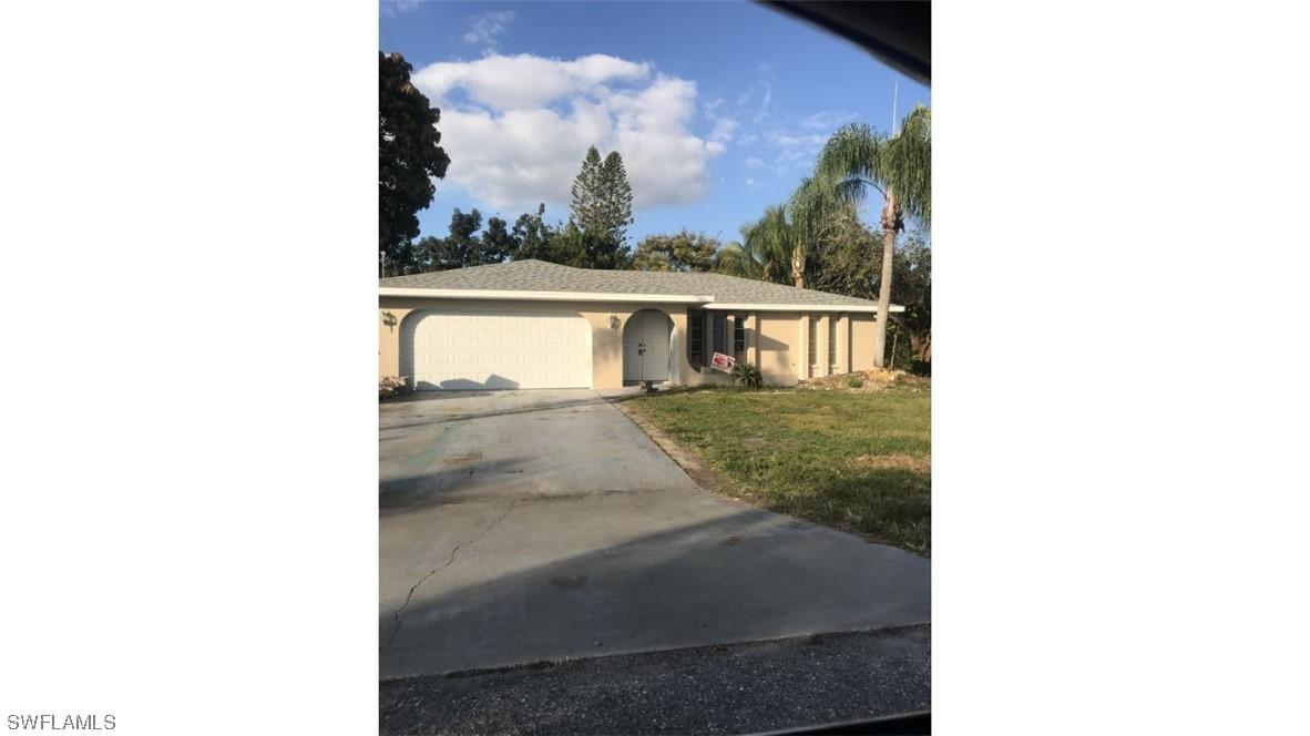 313 SE 32nd Ter., Cape Coral, FL 33904