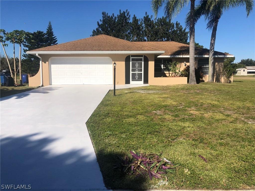1446 Caywood Cir., Lehigh Acres, FL 33936