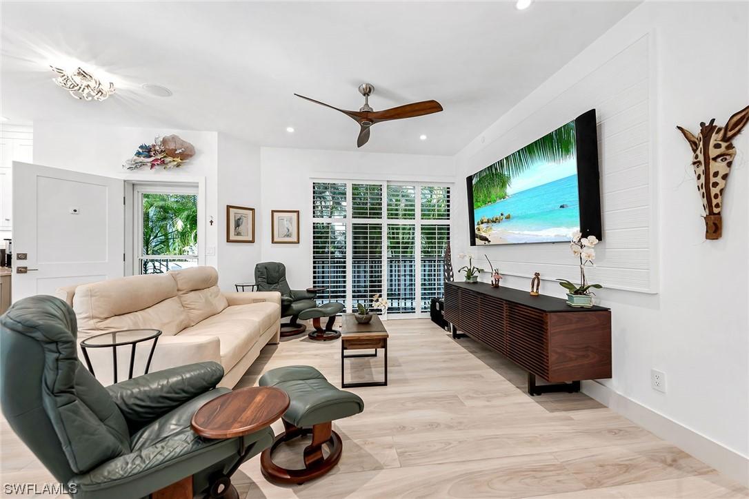 431 11th Ave., Naples, FL 34102