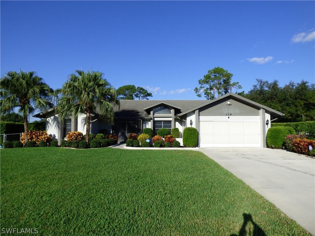 119 Robert Ave., Lehigh Acres, FL 33936