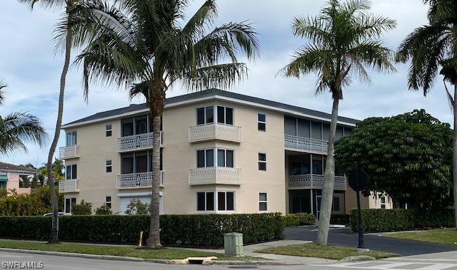 301 6th Ave. #B, Naples, FL 34102