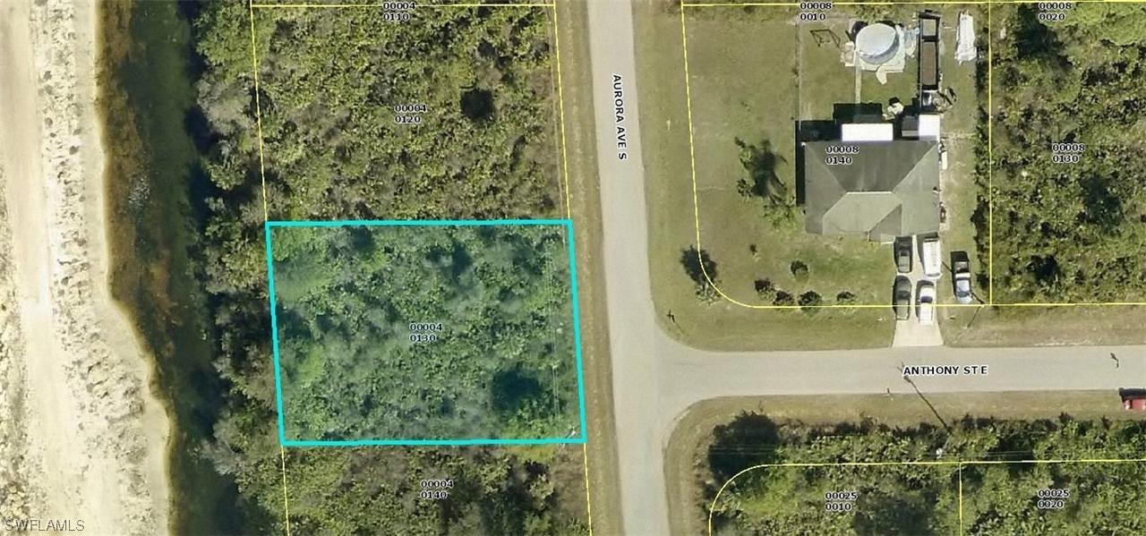 144 Aurora Ave., Lehigh Acres, FL 33974