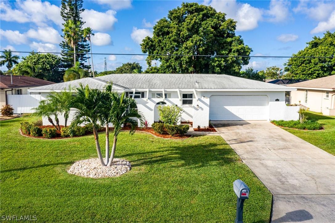 3656 SE 8th Pl., Cape Coral, FL 33904