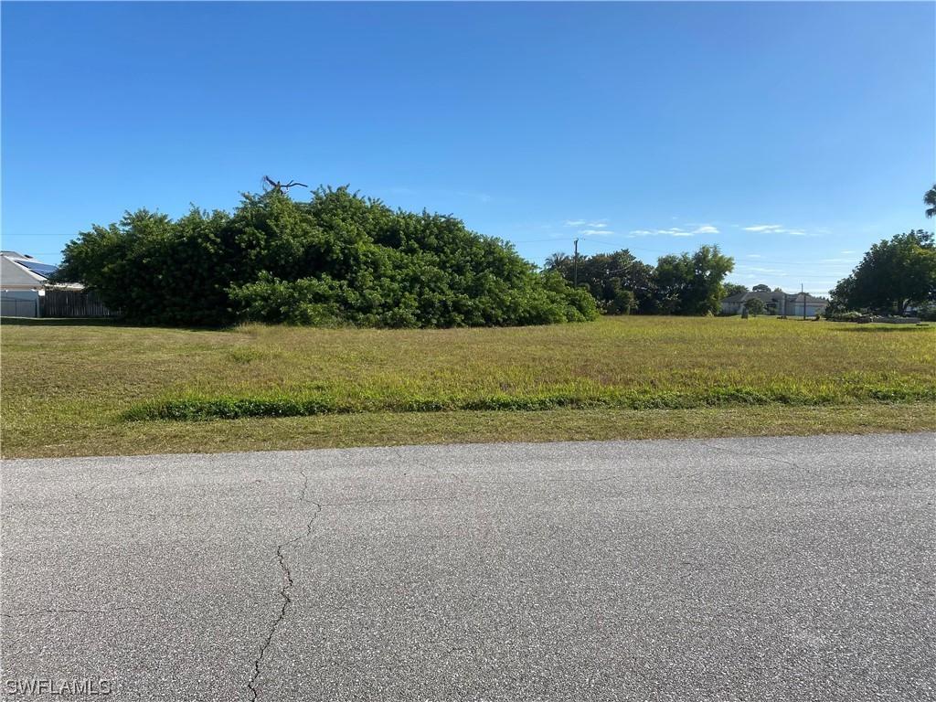 2619 NE 20th Ct., Cape Coral, FL 33909