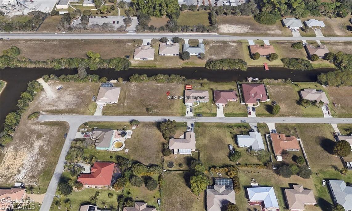 2203 NE 5th Ter., Cape Coral, FL 33909