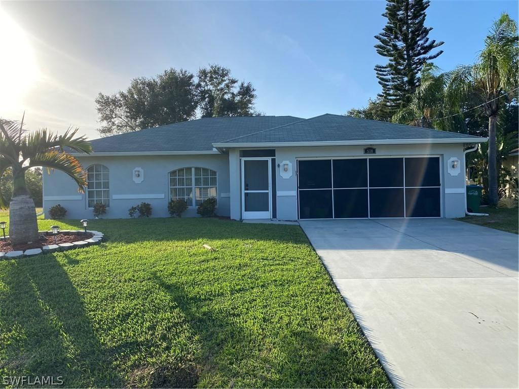 528 SE 8th Pl., Cape Coral, FL 33990