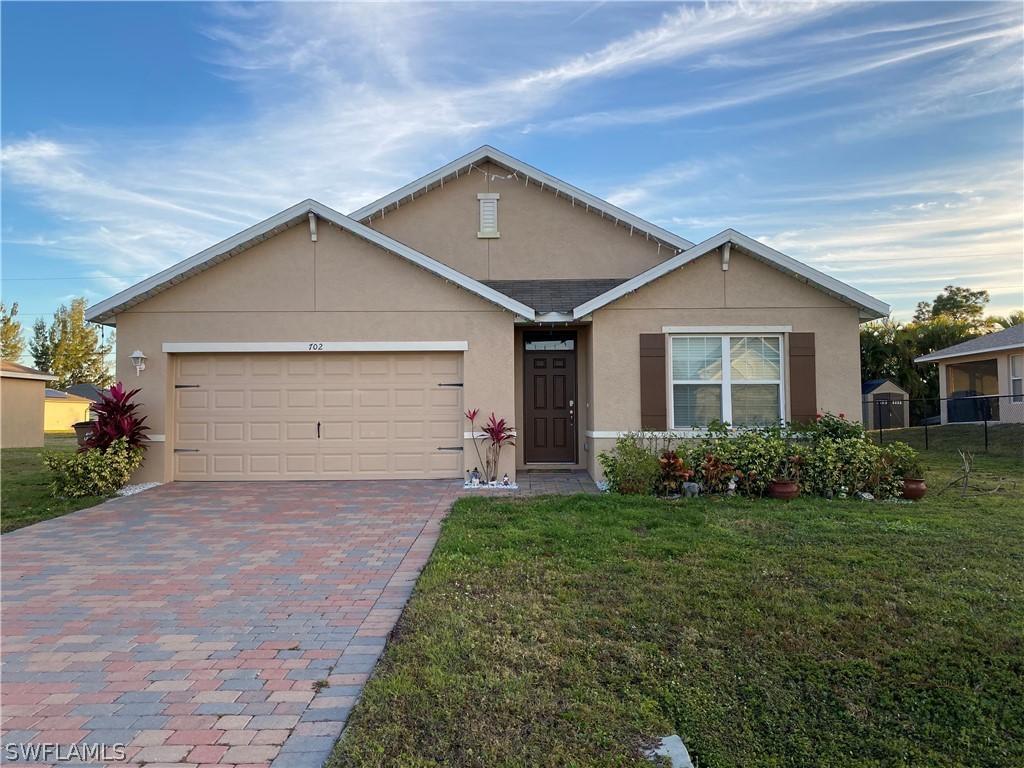 702 SW 25th Ln., Cape Coral, FL 33914
