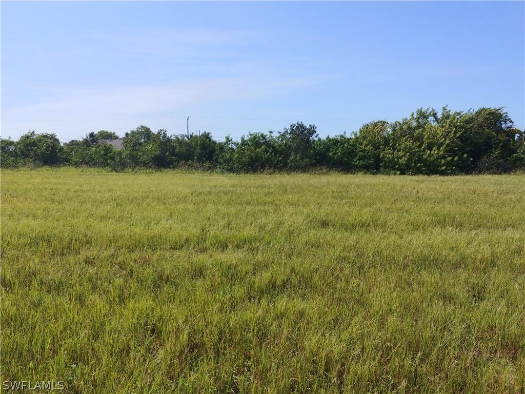 2704 NW 6th Ter., Cape Coral, FL 33993