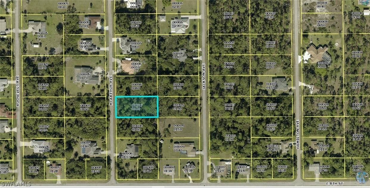 806 Mcarthur Ave., Lehigh Acres, FL 33936