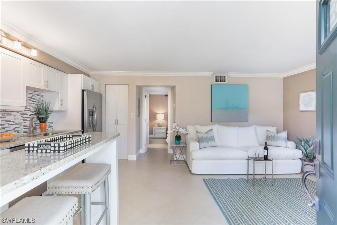 960 7th St. #204, Naples, FL 34102