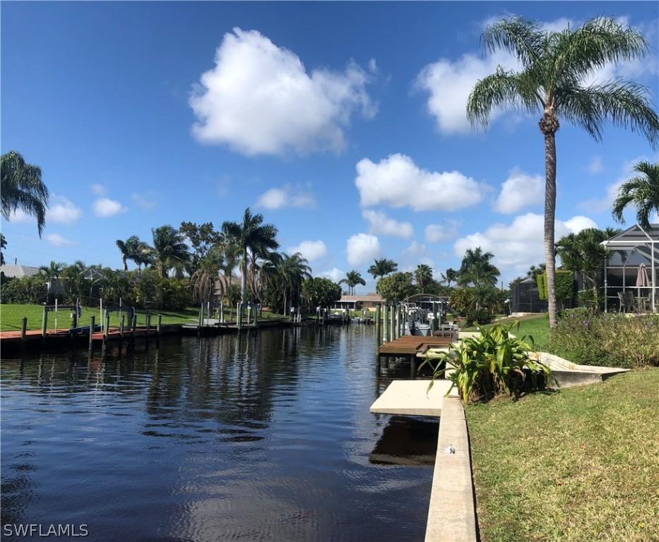 2104 SE 25th Ter., Cape Coral, FL 33904