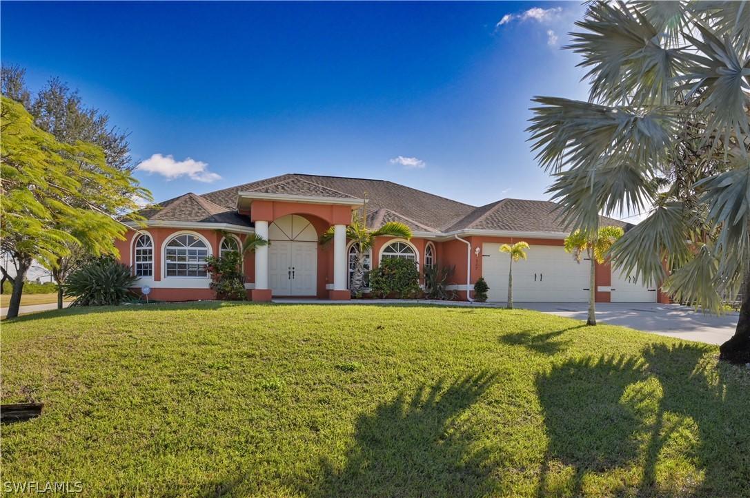 527 NW 26th Ave., Cape Coral, FL 33993