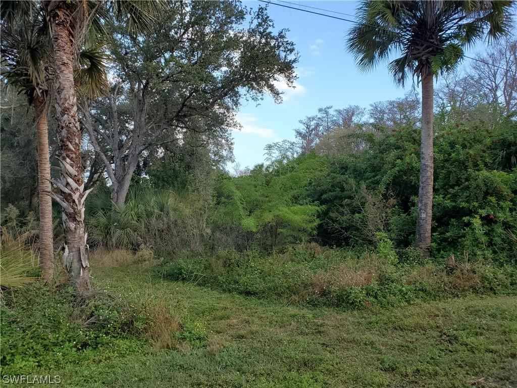 1481 14th Ave., Naples, FL 34120