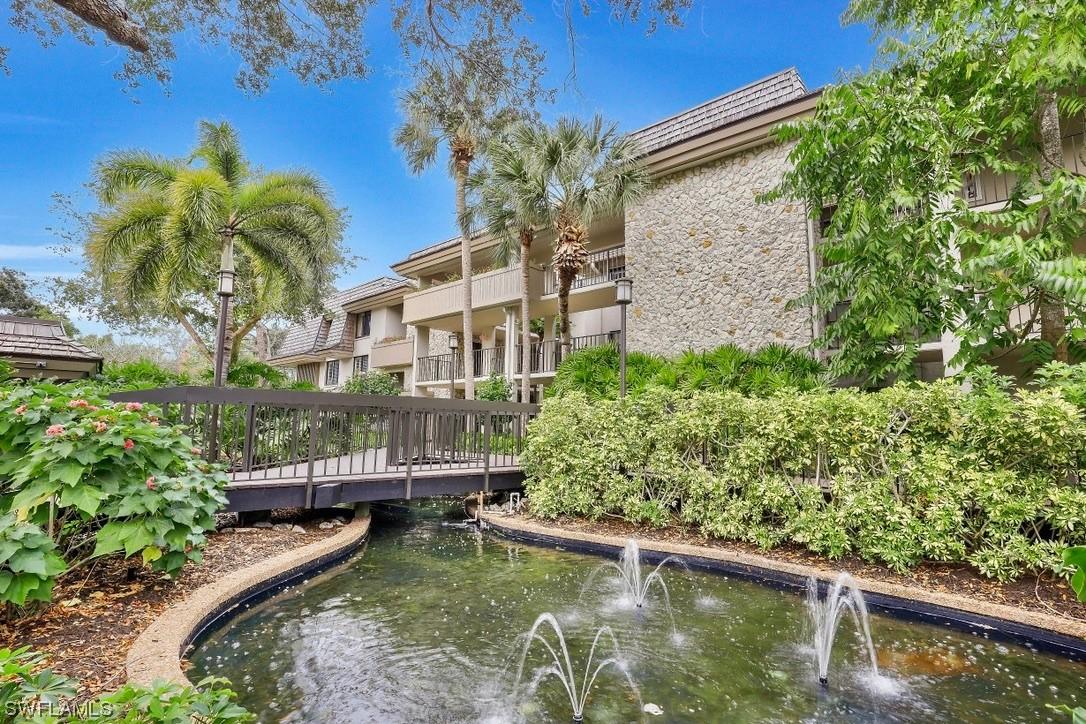 5954 Pelican Bay Blvd. #211, Naples, FL 34108