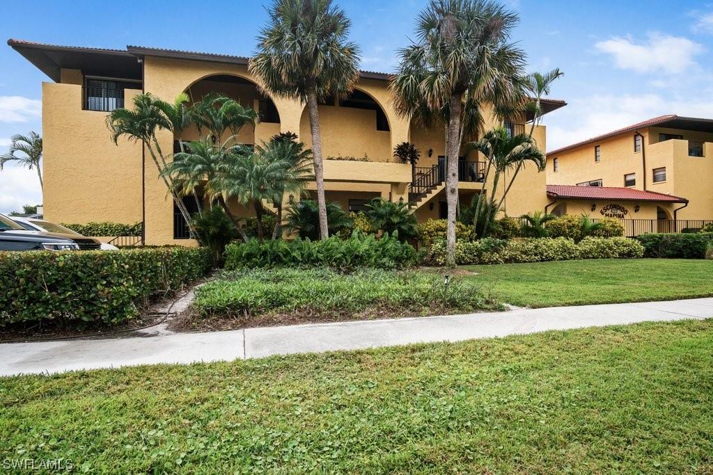 1400 Blue Point Ave. #201, Naples, FL 34102