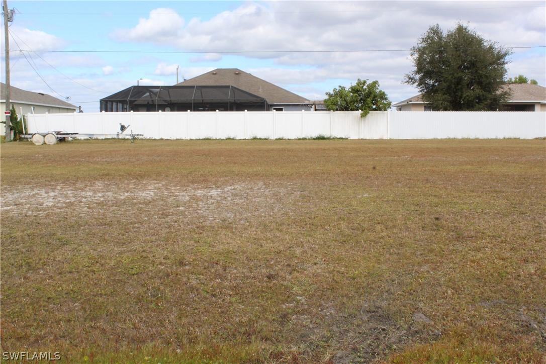 435 NW 15th St., Cape Coral, FL 33993