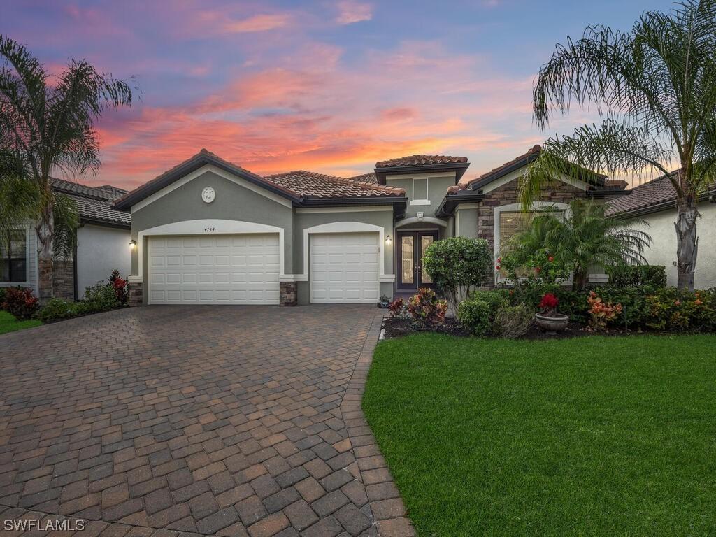 4734 Abaca Cir., Naples, FL 34119