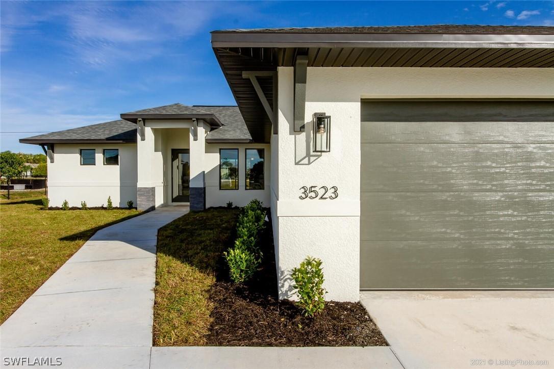3523 SW 11th Pl., Cape Coral, FL 33914