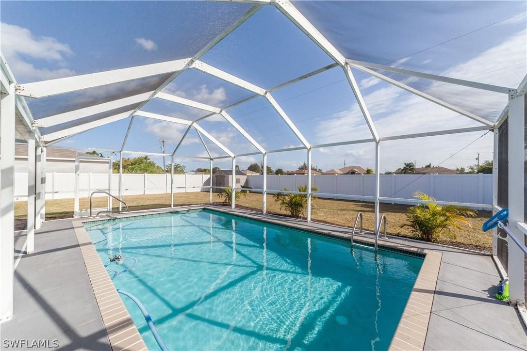 2821 NE 6th Ave., Cape Coral, FL 33909