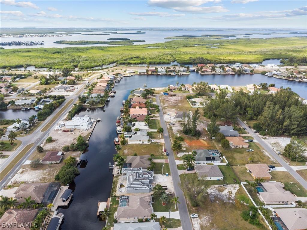 3716 SW 3rd Ter., Cape Coral, FL 33991