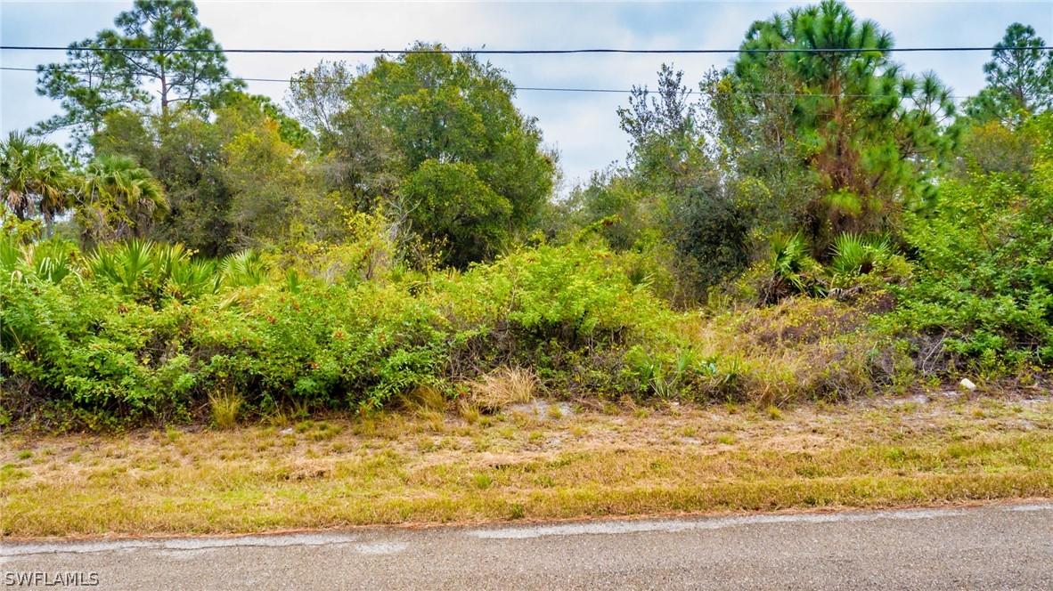 305 Long Ave., Lehigh Acres, FL 33974