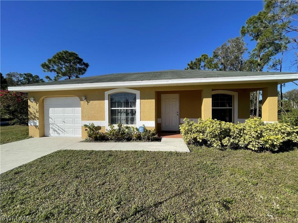 736 Bedford Dr., Lehigh Acres, FL 33974
