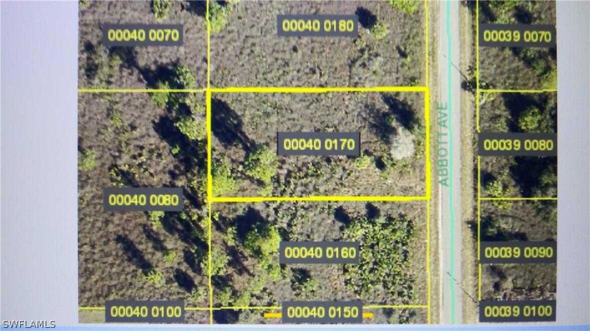 1909 Abbott Ave., Lehigh Acres, FL 33972
