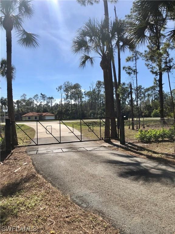 4135 Pine Ridge Rd., Naples, FL 34119