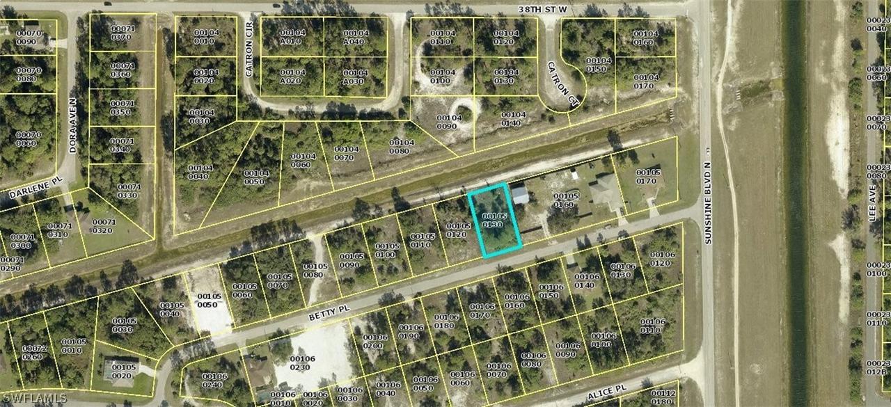 2511 Betty Pl., Lehigh Acres, FL 33971