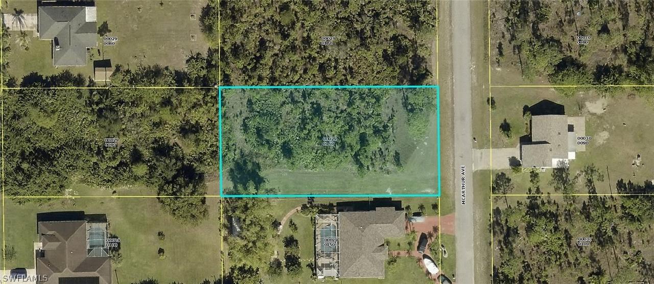 1007 Mcarthur Ave., Lehigh Acres, FL 33936