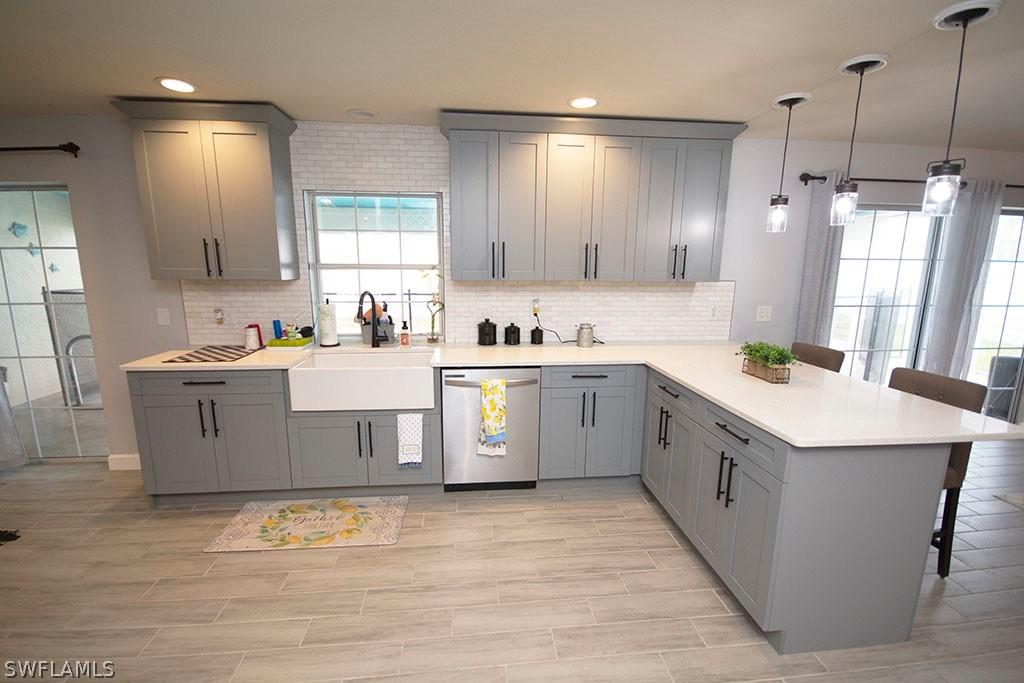 1711 SE 2nd Ter., Cape Coral, FL 33990