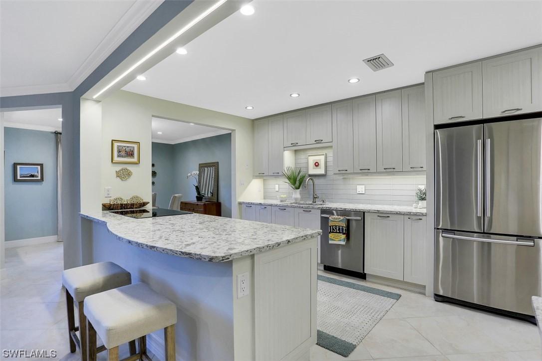 804 10th Ave., Naples, FL 34102