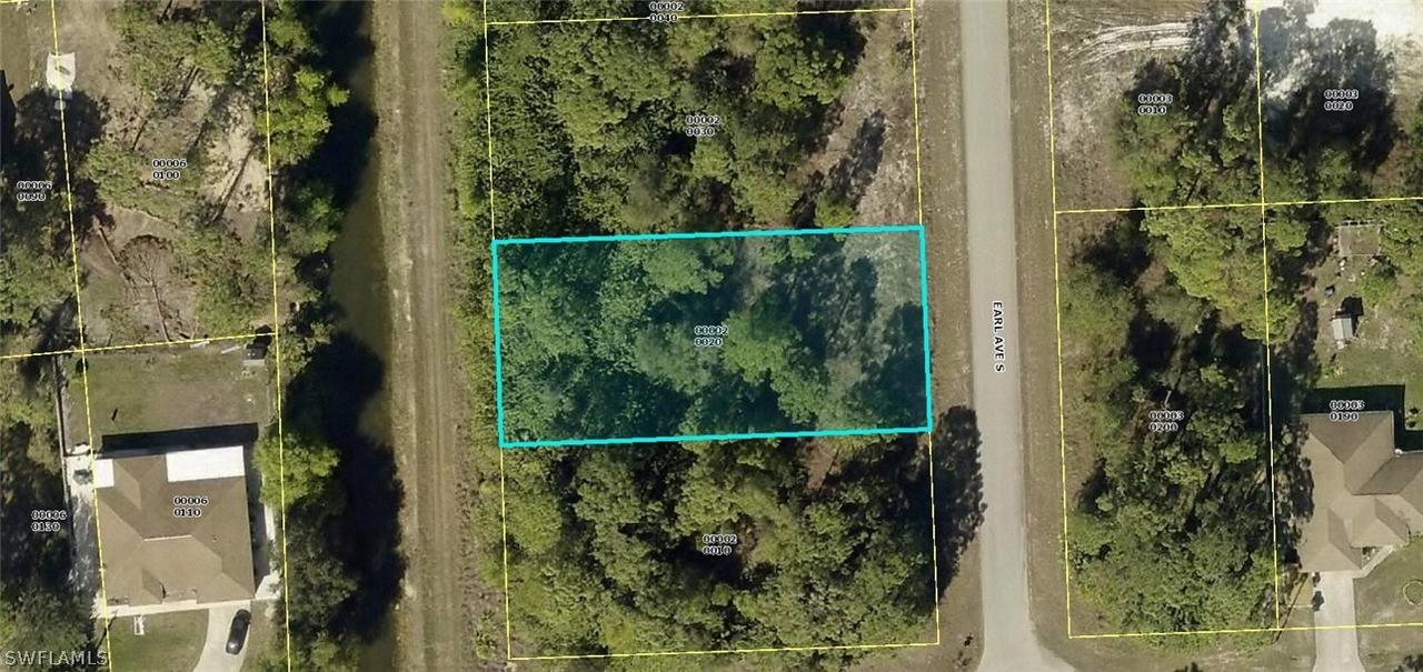 58 Earl Ave., Lehigh Acres, FL 33976