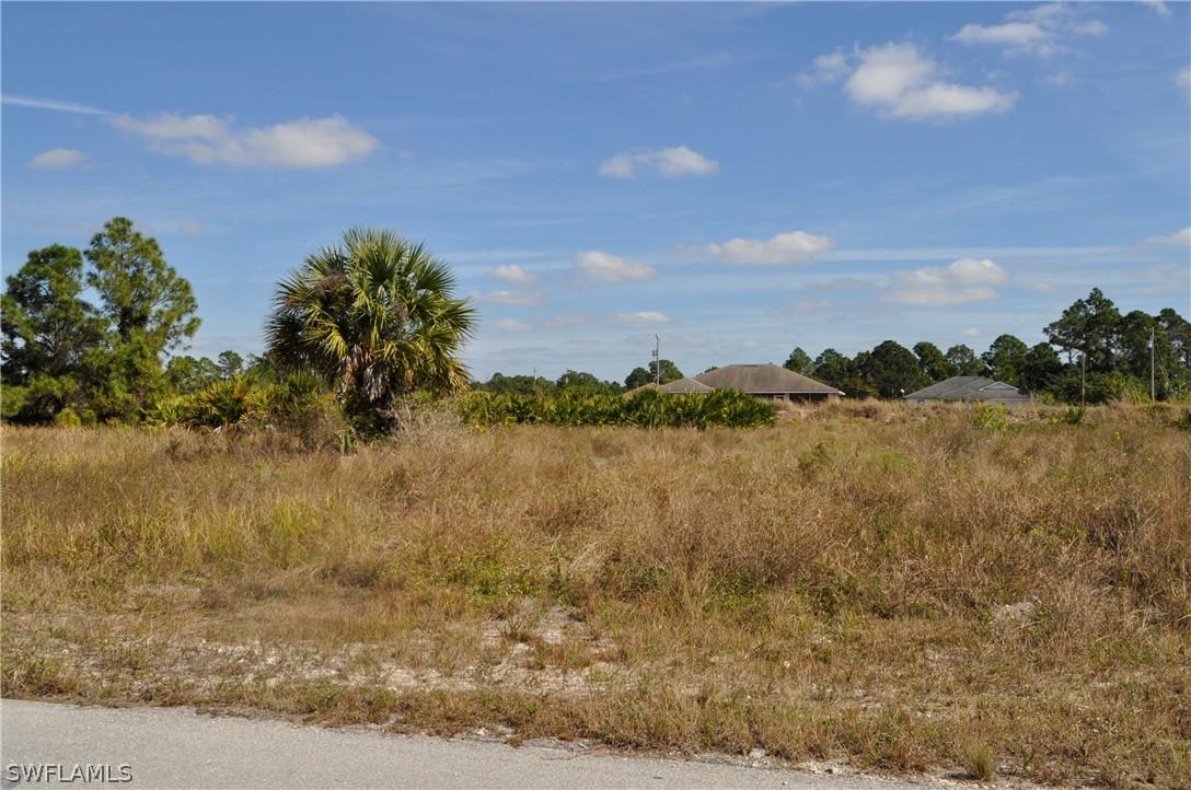 1065 Kirkwood St., Lehigh Acres, FL 33974