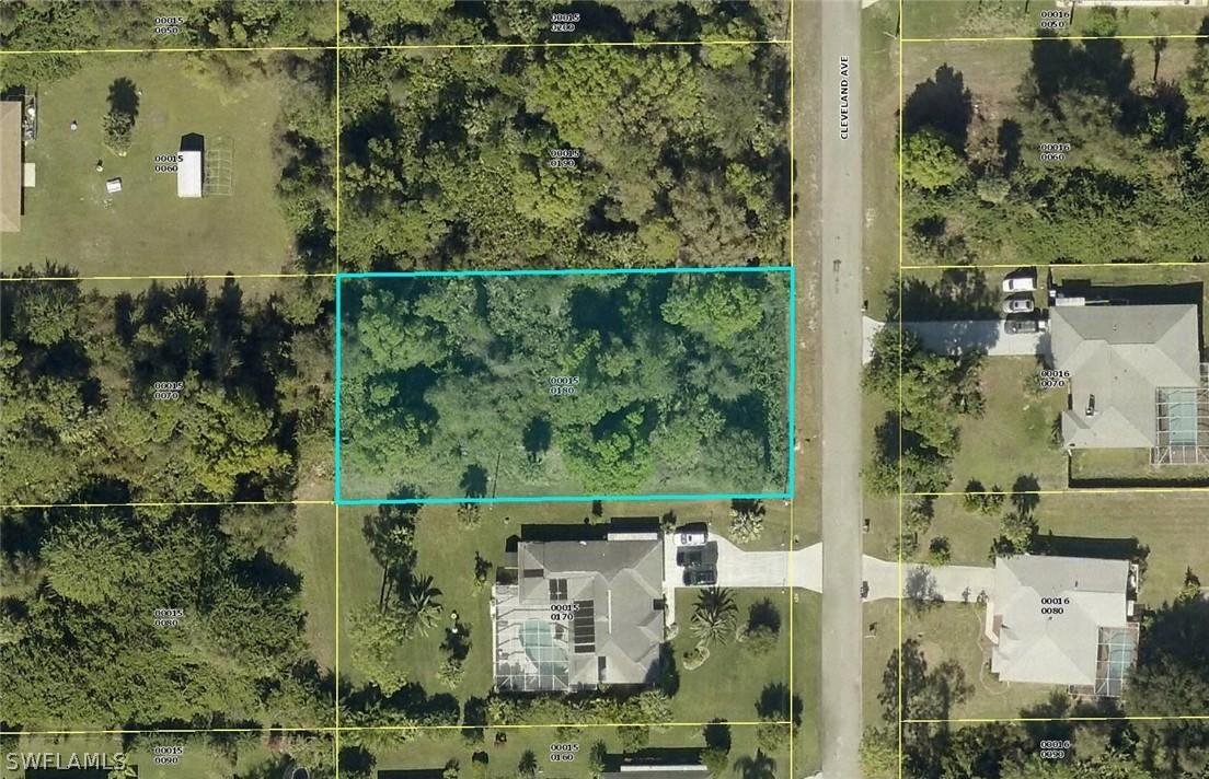 511 Cleveland Ave., Lehigh Acres, FL 33972