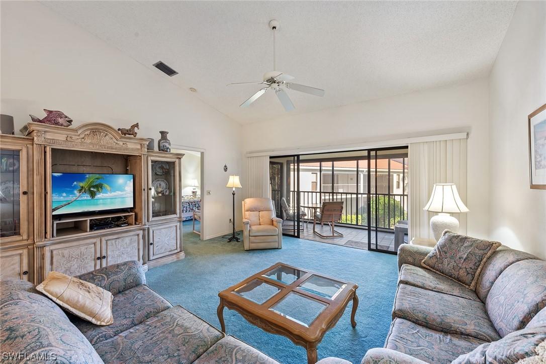 569 Serendipity Dr., Naples, FL 34108