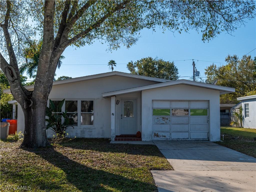 3834 La Palma St., Fort Myers, FL 33901