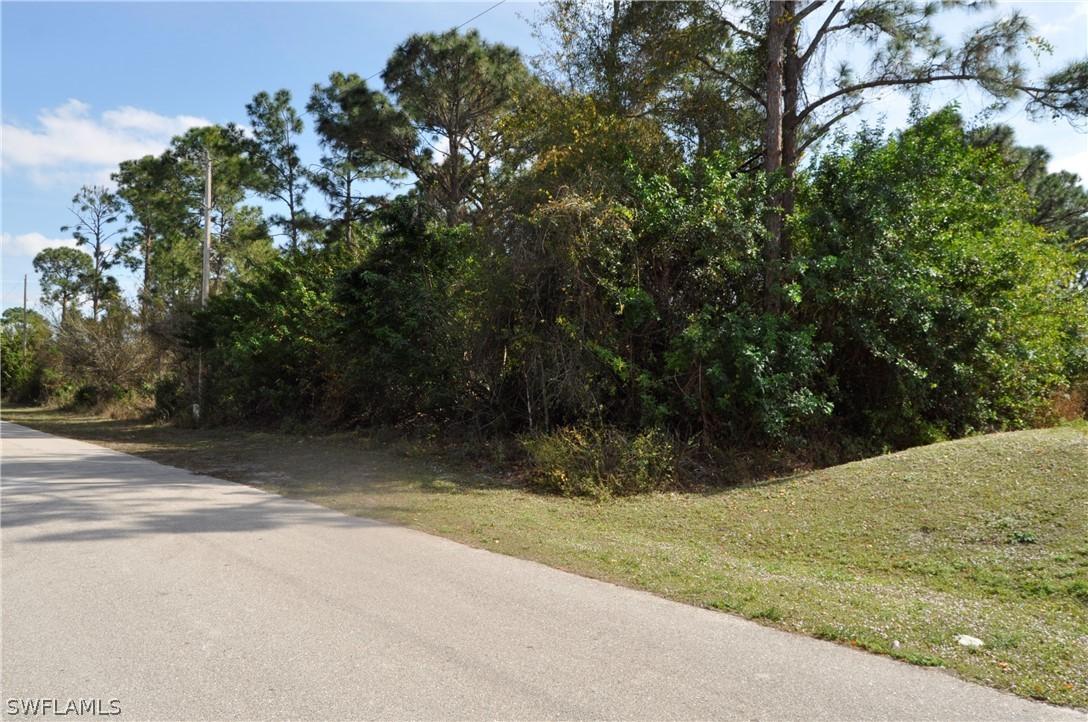 828 Campbell St., Lehigh Acres, FL 33974