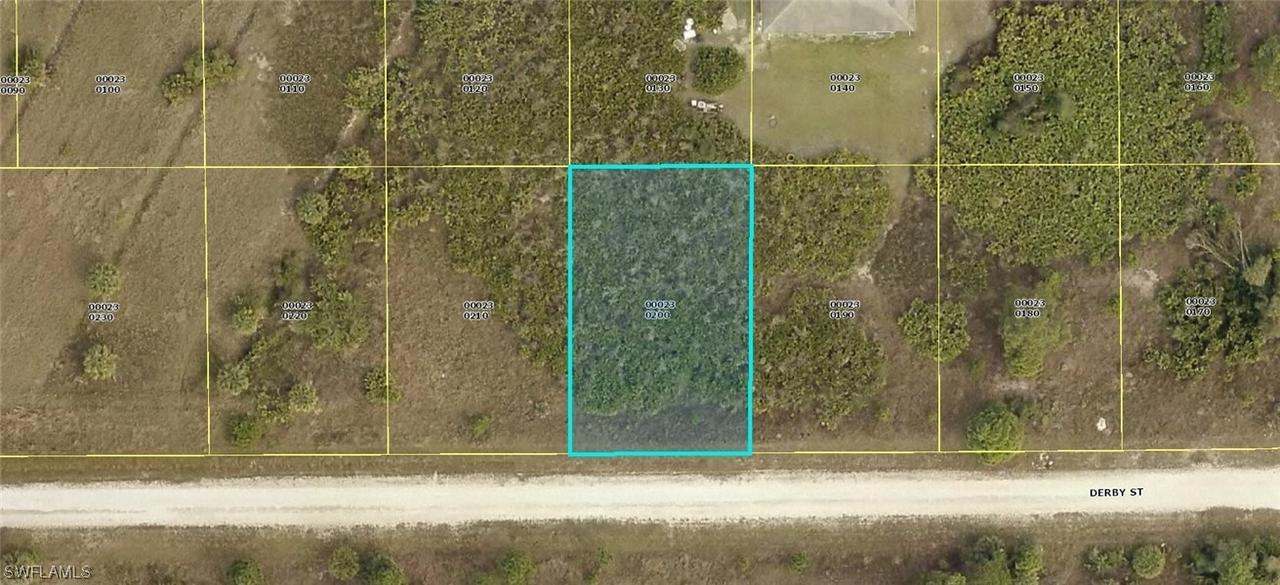 959 Derby St., Lehigh Acres, FL 33974