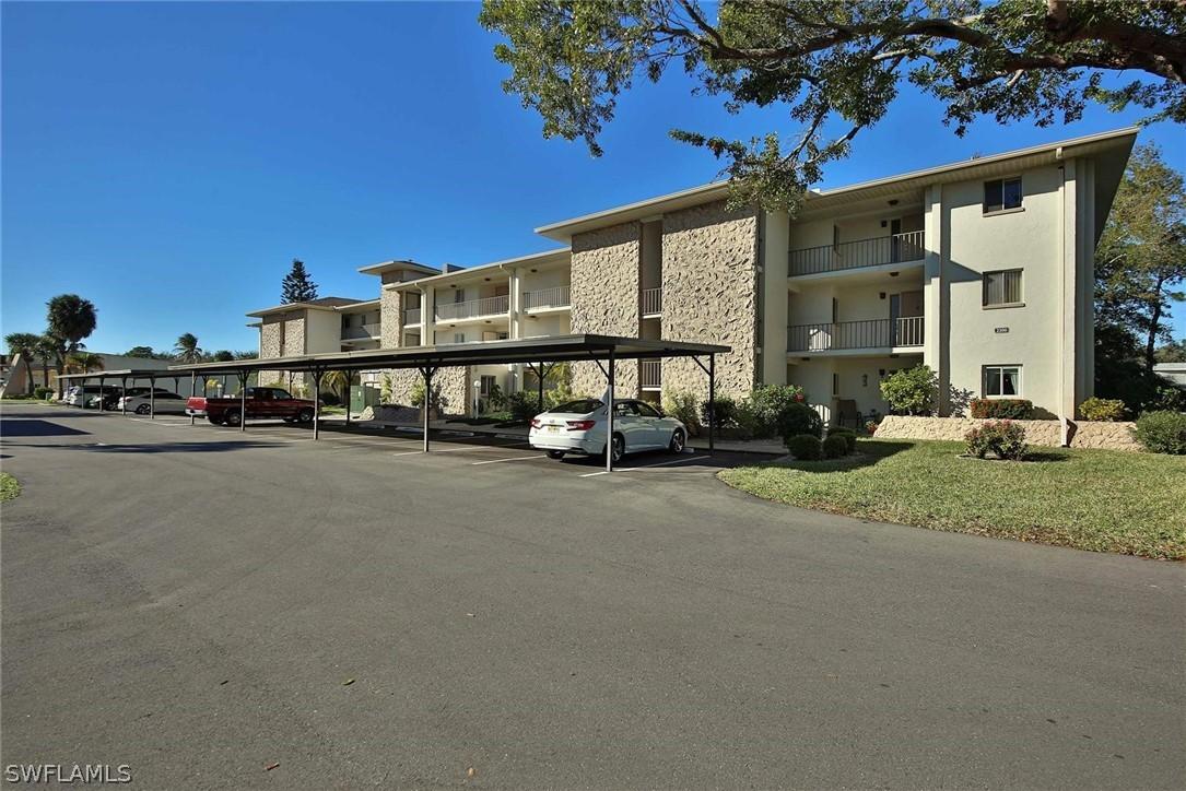 2100 Barkeley Ln. #13, Fort Myers, FL 33907