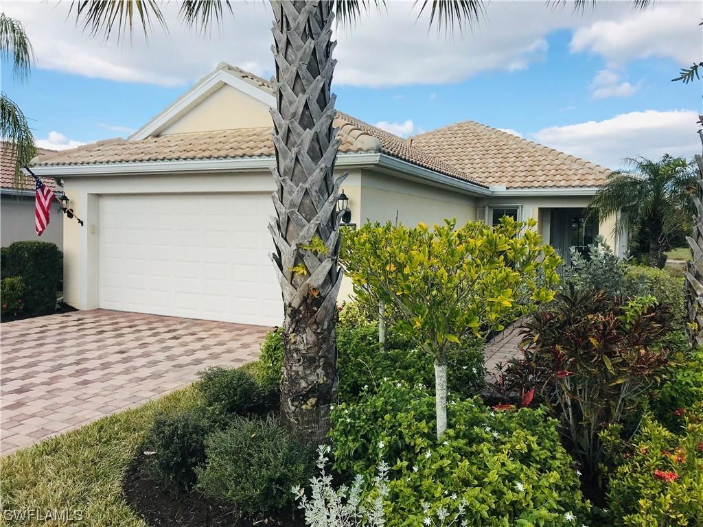 8693 Querce Ct., Naples, FL 34114