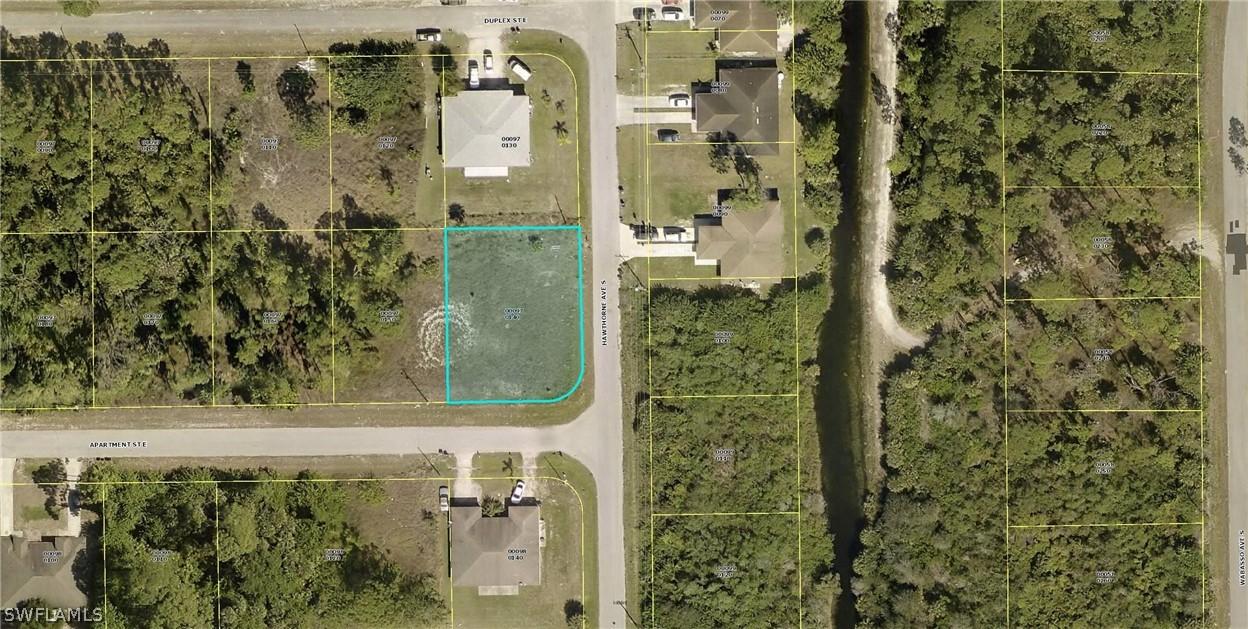 883/885 Apartment St E St., Lehigh Acres, FL 33974