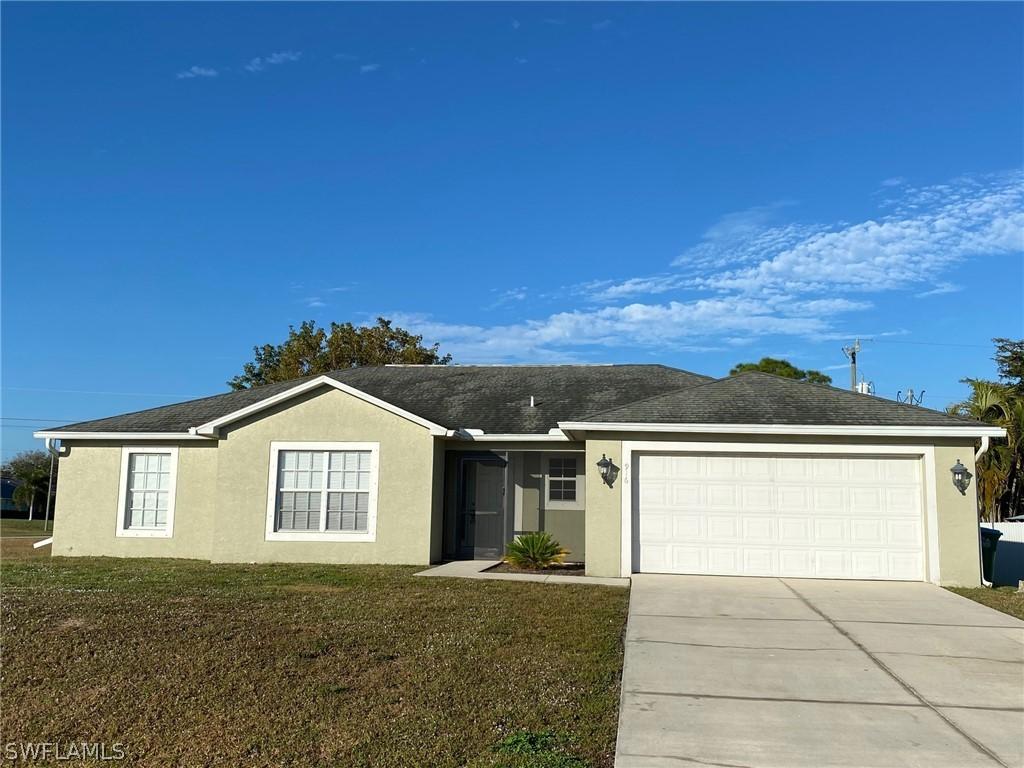 916 NW 5th Pl., Cape Coral, FL 33993