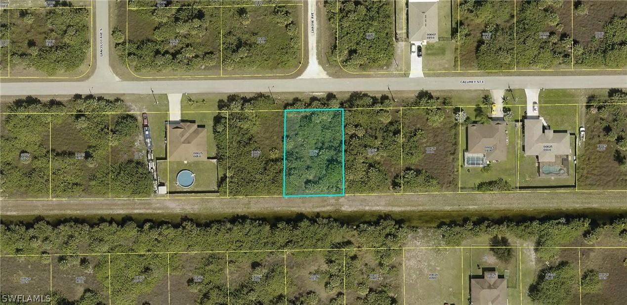 726 Calumet St., Lehigh Acres, FL 33974