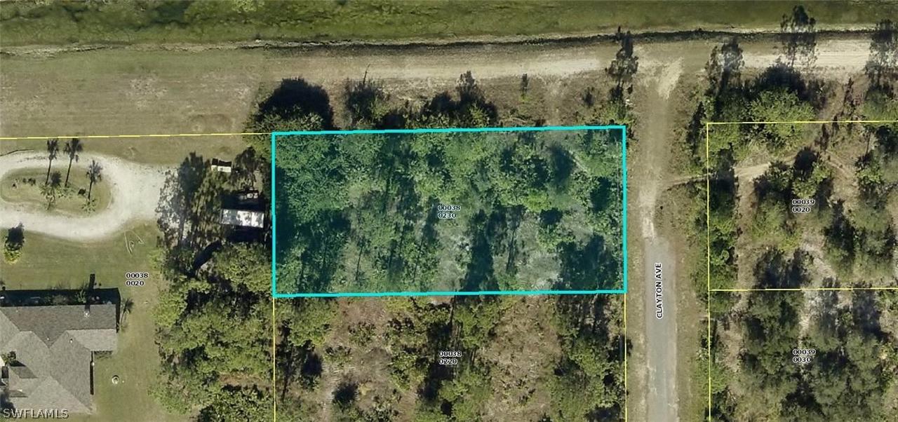 721 Clayton Ave., Lehigh Acres, FL 33972