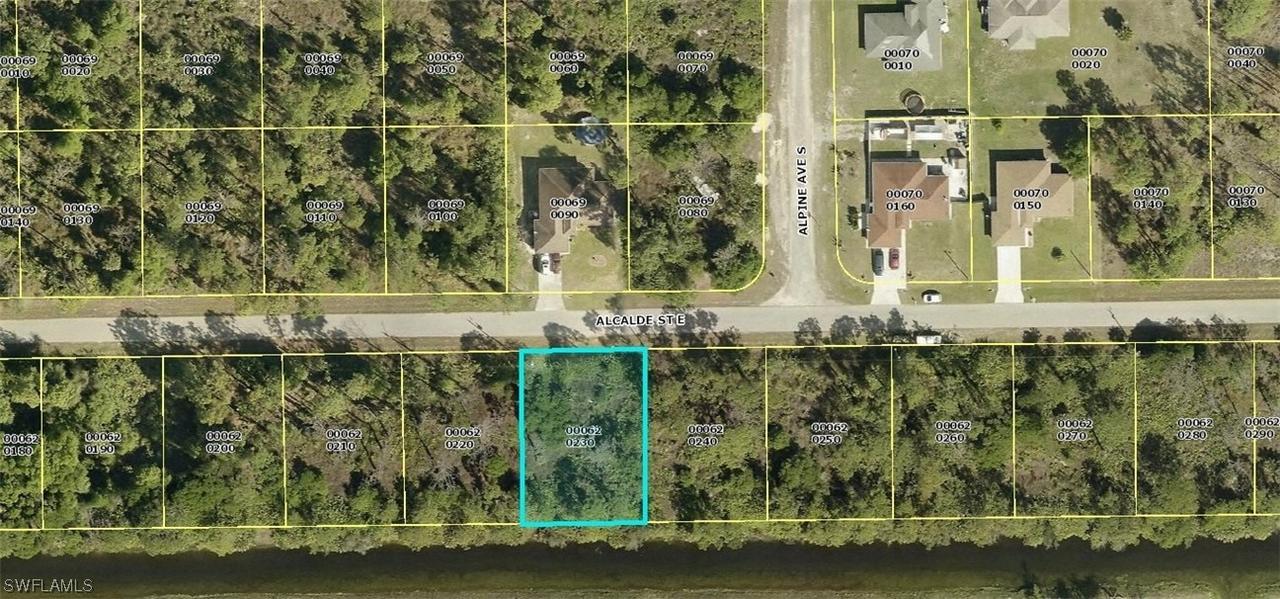 928 Alcalde St., Lehigh Acres, FL 33974