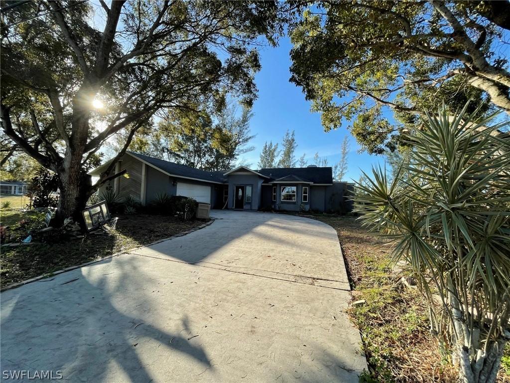 930 SW 28th St., Cape Coral, FL 33914