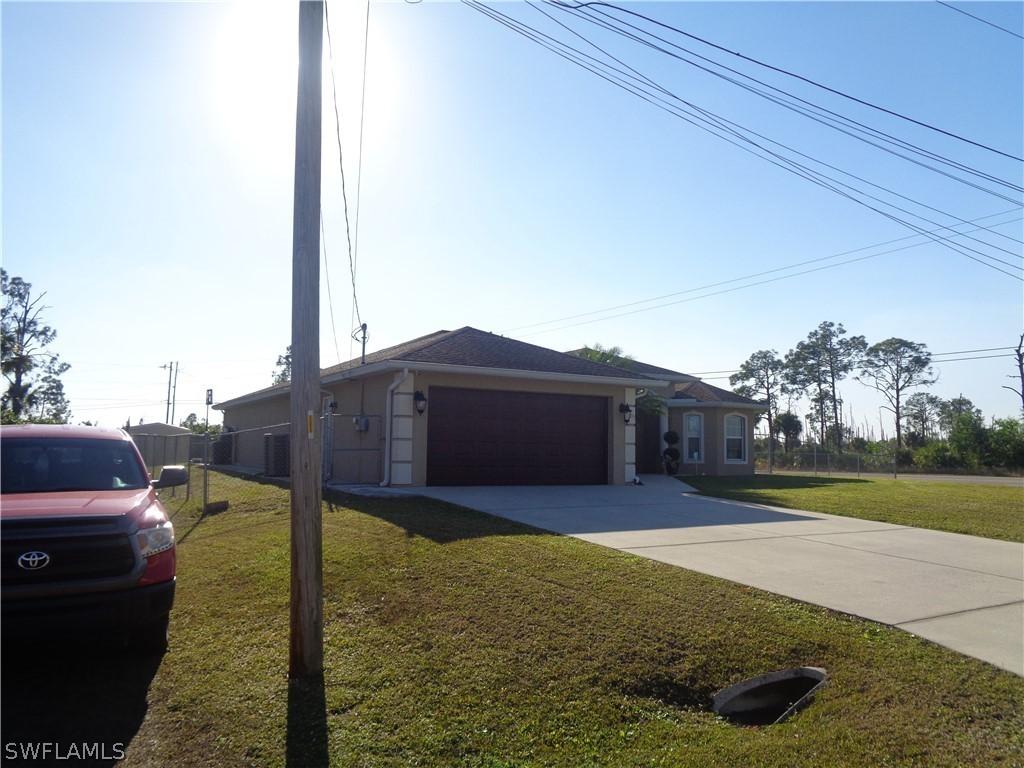 2635 Queen Dr., Lehigh Acres, FL 33971